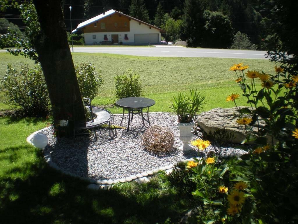Haus Gant Daire Sankt Gallenkirch Dış mekan fotoğraf